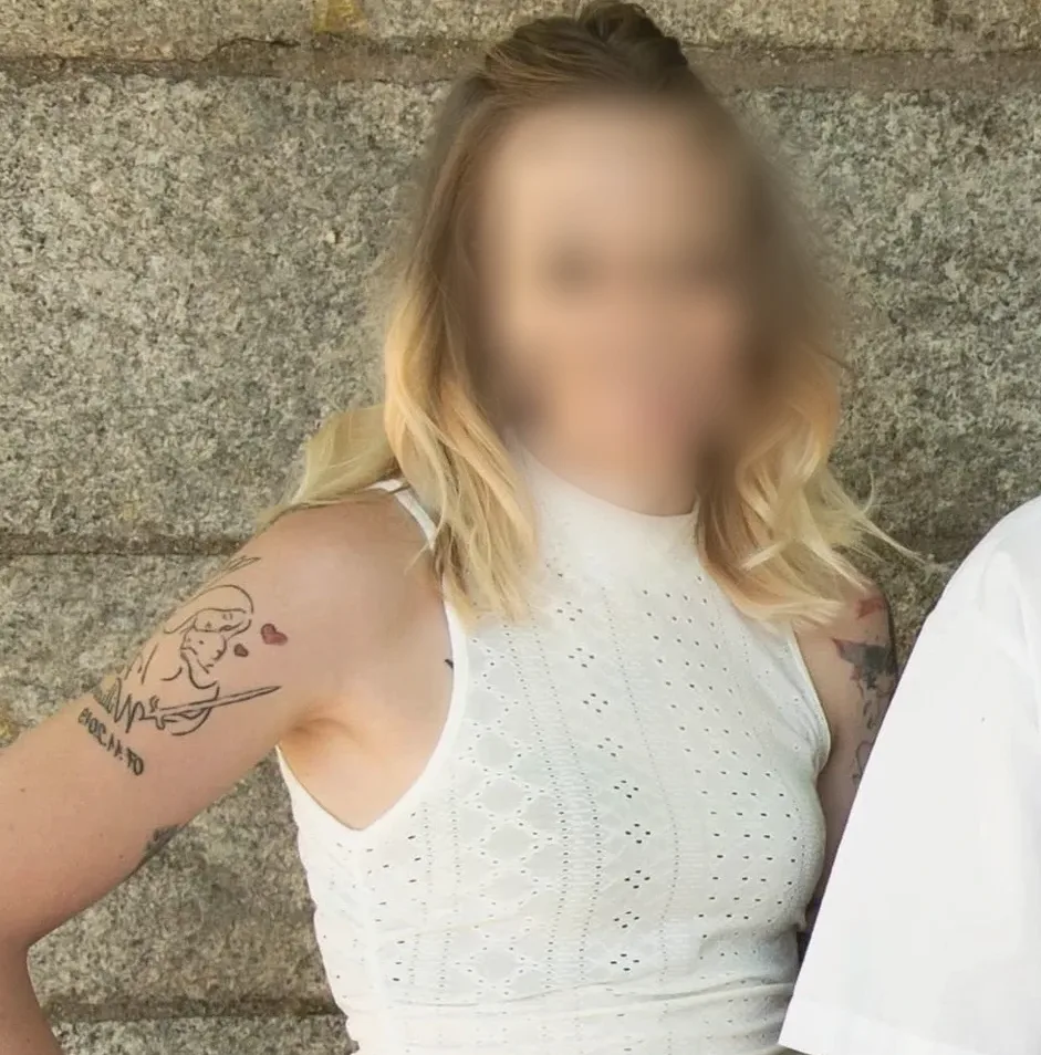 Caitlin, 32