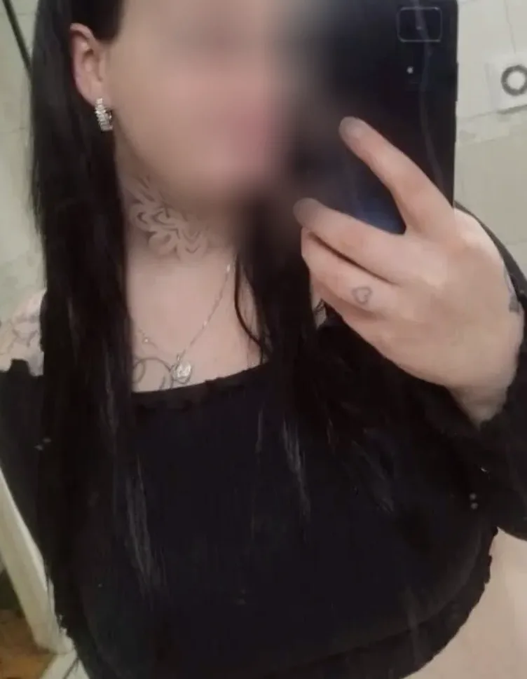 Molly, 27