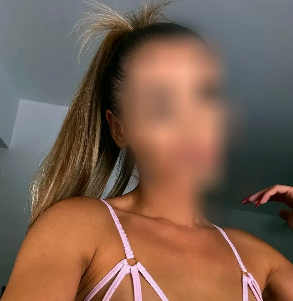 Poppy, 28